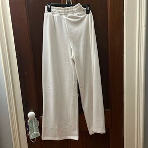 WHITE WIDE-LEG SWEATPANTS